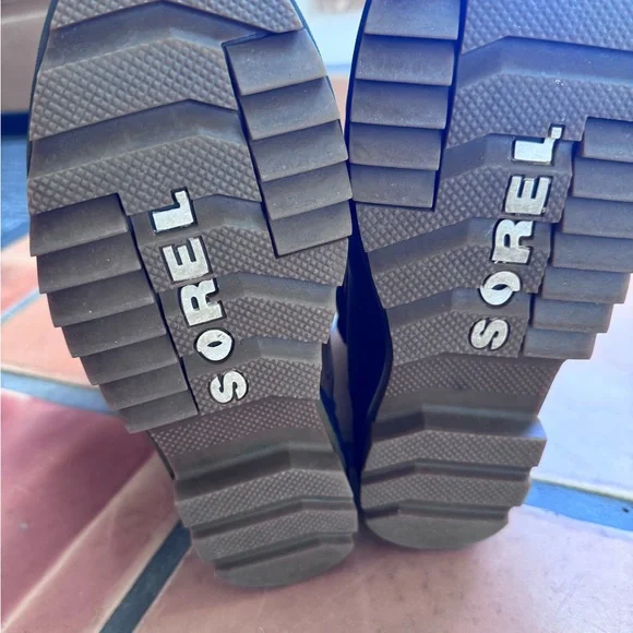 Sorel Tivoli IV Winter Boots with Faux Fur - Picture 7 of 8